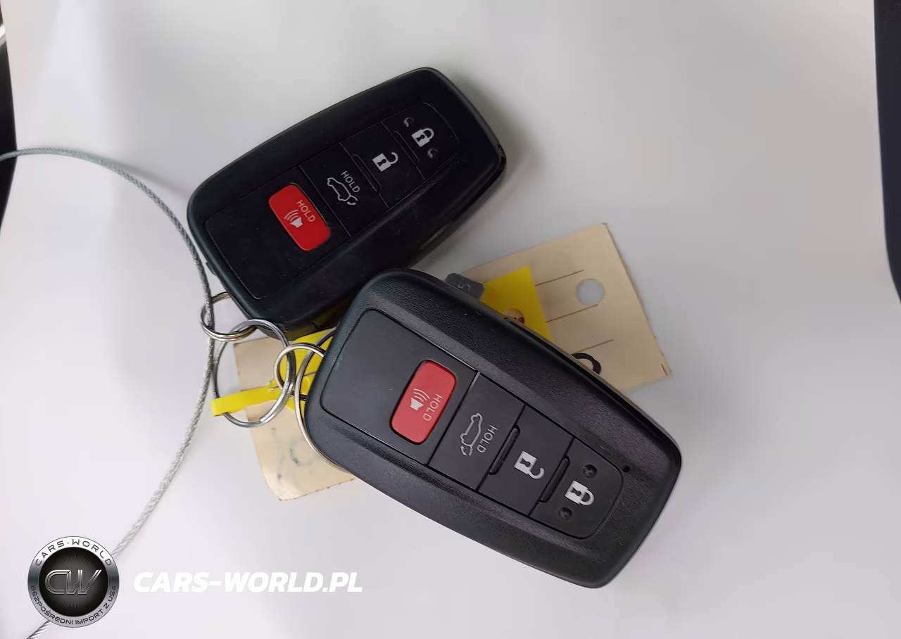 2023 Toyota Rav4 Hybrid Xle VIN:JTMRWRFV9PJ056942 - 11