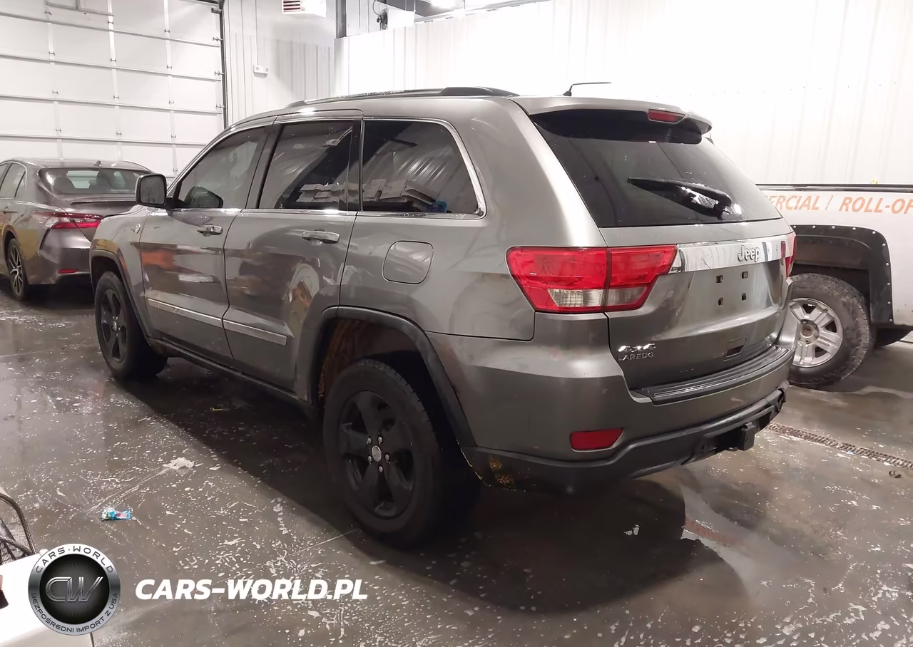 2012 Jeep Grand Cherokee Laredo VIN:1C4RJFAG8CC298898 - 3