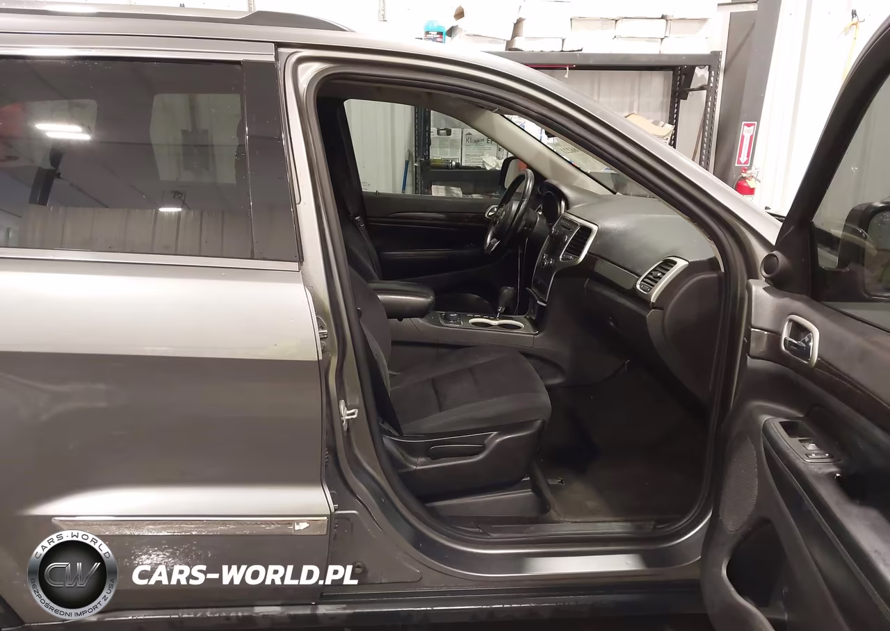 2012 Jeep Grand Cherokee Laredo VIN:1C4RJFAG8CC298898 - 5