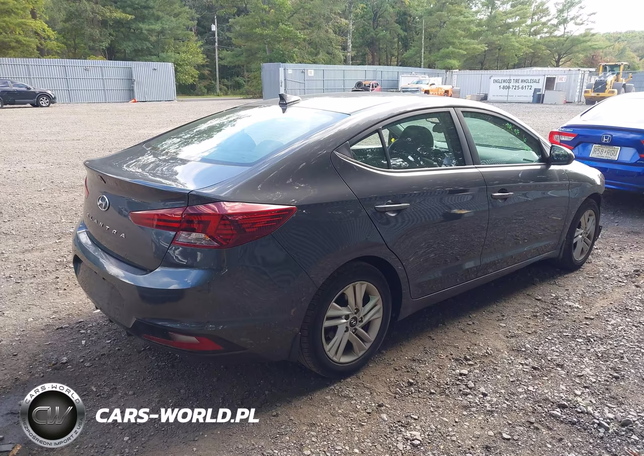 2020 Hyundai Elantra Value Edition VIN:5NPD84LF4LH591636 - 4