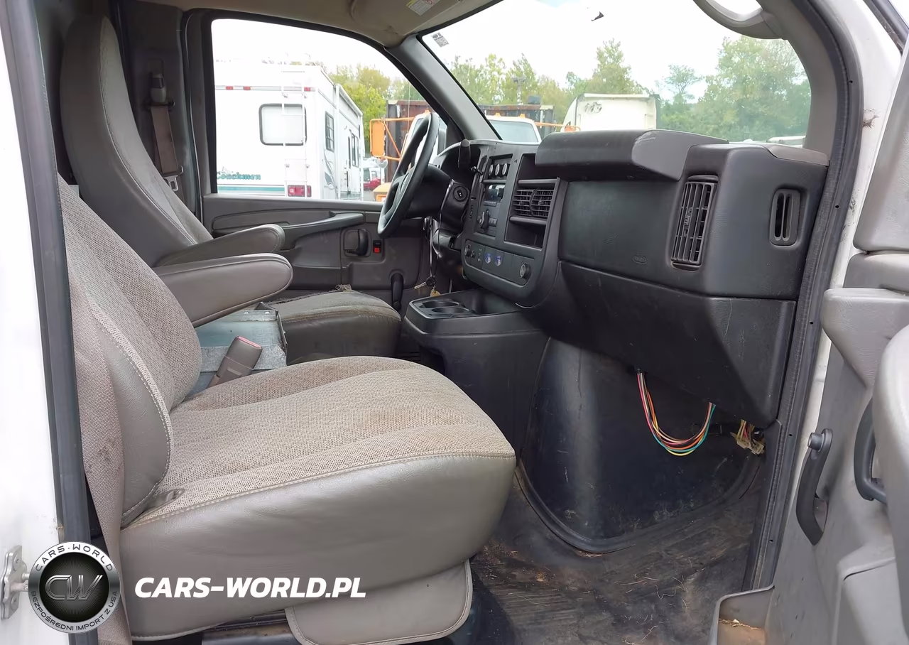 2013 GMC Savana Cutaway 3500 VIN:1GD072CG9D1143766 - 5