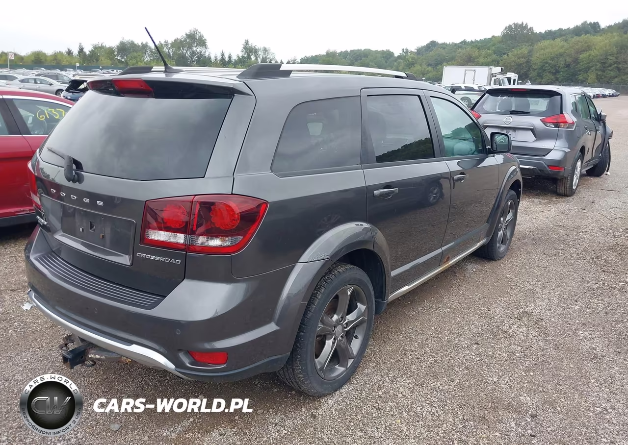 2015 Dodge Journey Crossroad VIN:3C4PDDGGXFT544515 - 4