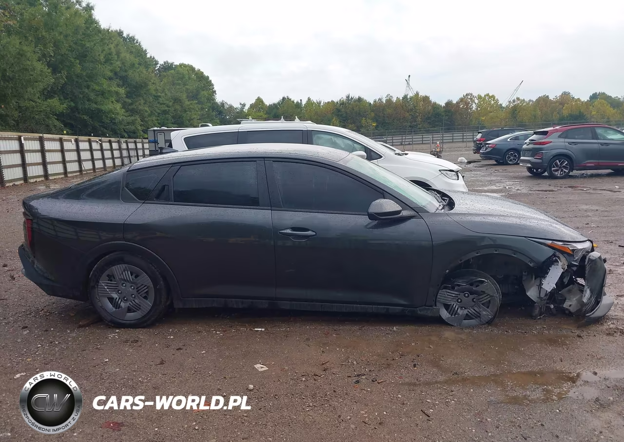 2025 Kia K4 Lx VIN:3KPFT4DEXSE045648 - 13