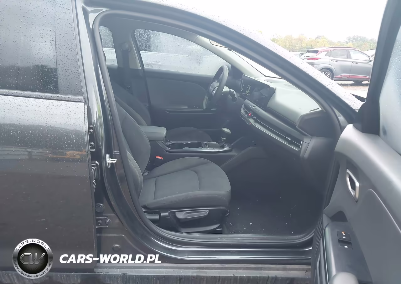 2025 Kia K4 Lx VIN:3KPFT4DEXSE045648 - 5