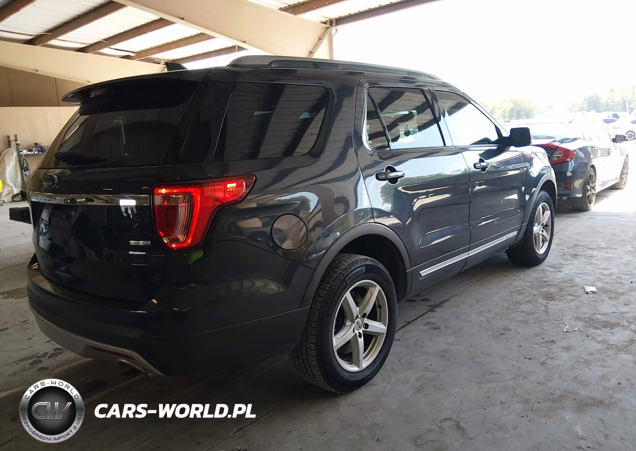 2017 Ford Explorer Xlt VIN:1FM5K8DH8HGA14919 - 4