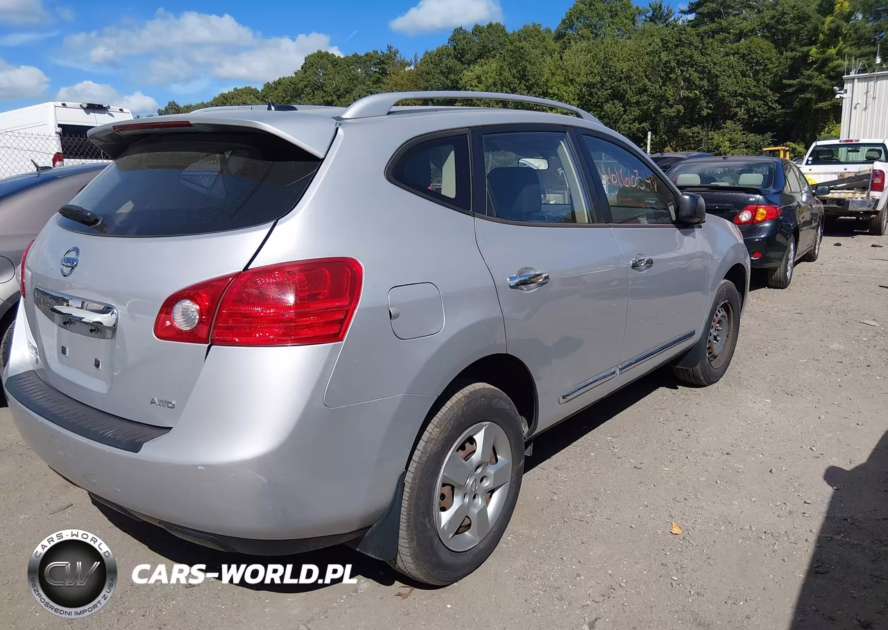 2015 Nissan Rogue Select S VIN:JN8AS5MV0FW760991 - 4