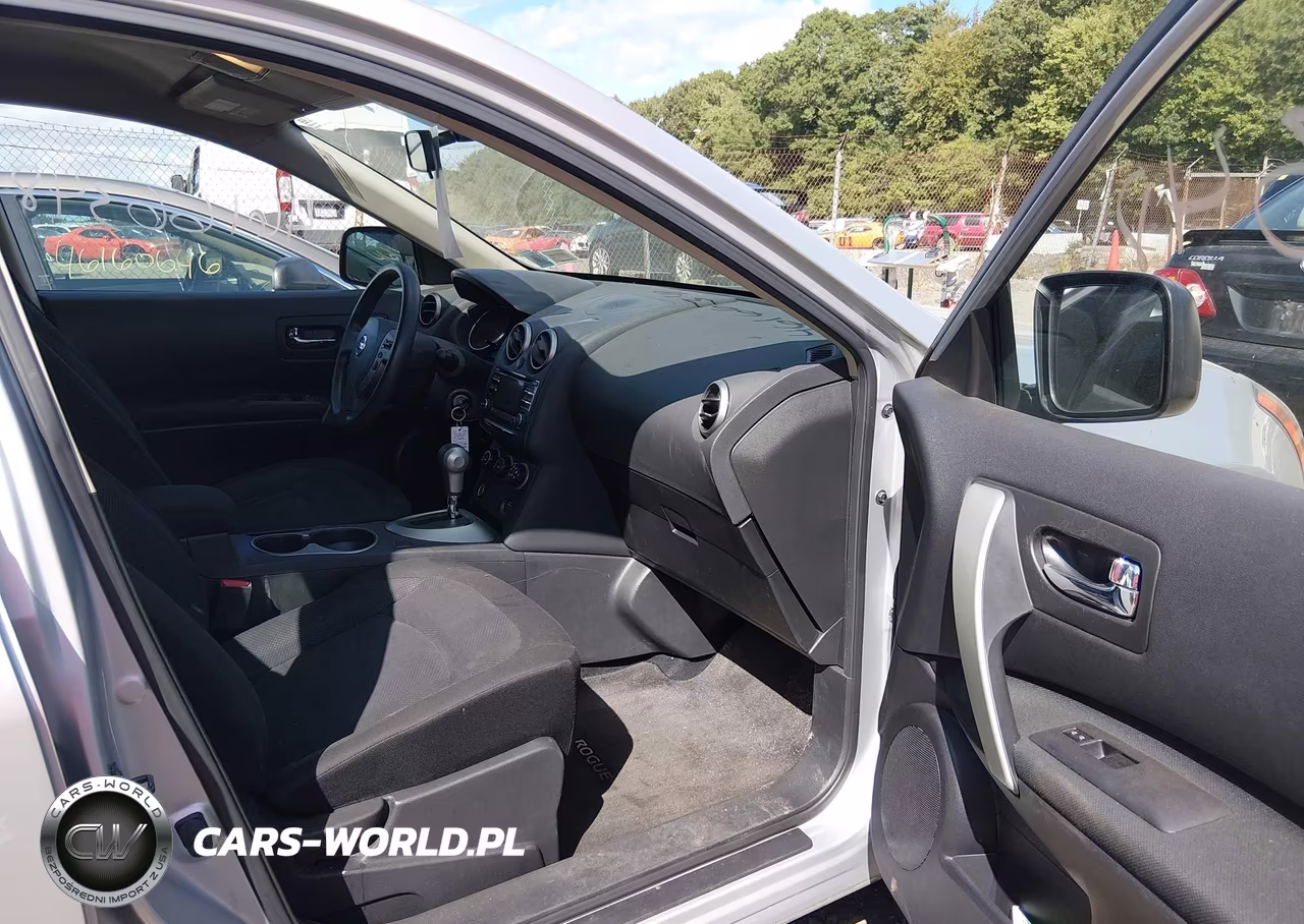 2015 Nissan Rogue Select S VIN:JN8AS5MV0FW760991 - 5
