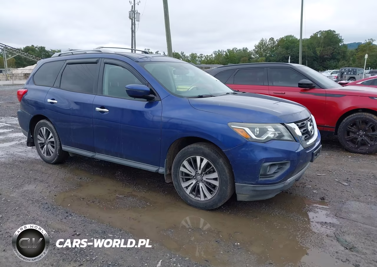 2017 Nissan Pathfinder Sv