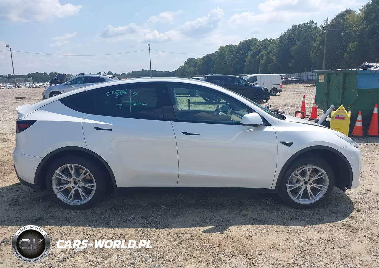 2021 Tesla Model Y Long Range Dual Motor All-Wheel Drive VIN:5YJYGDEE7MF190168 - 14
