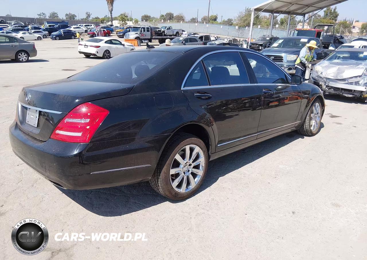 2010 Mercedes-Benz S 550 VIN:WDDNG7BB9AA347885 - 4