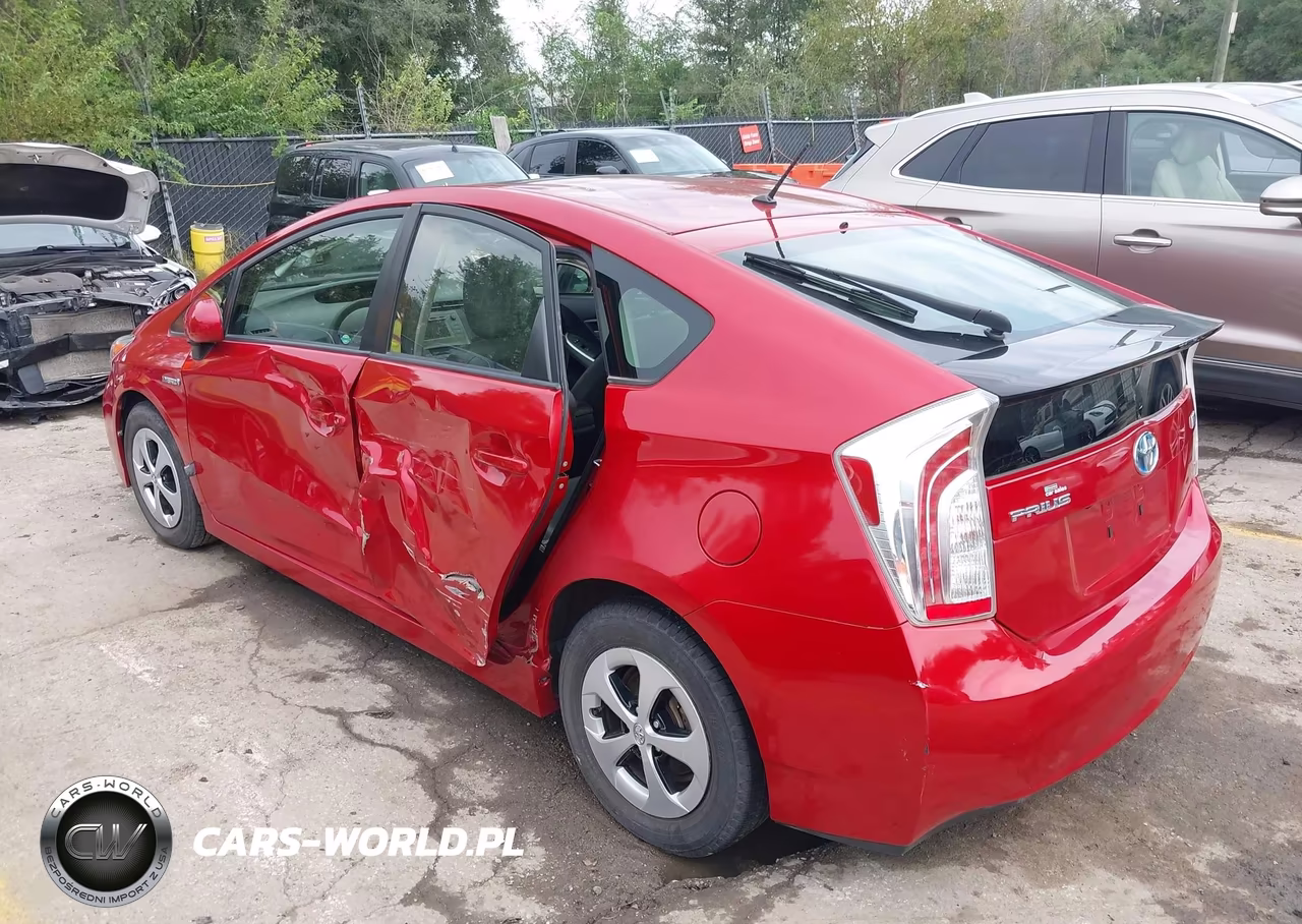 2015 Toyota Prius Two VIN:JTDKN3DU9F1935545 - 3