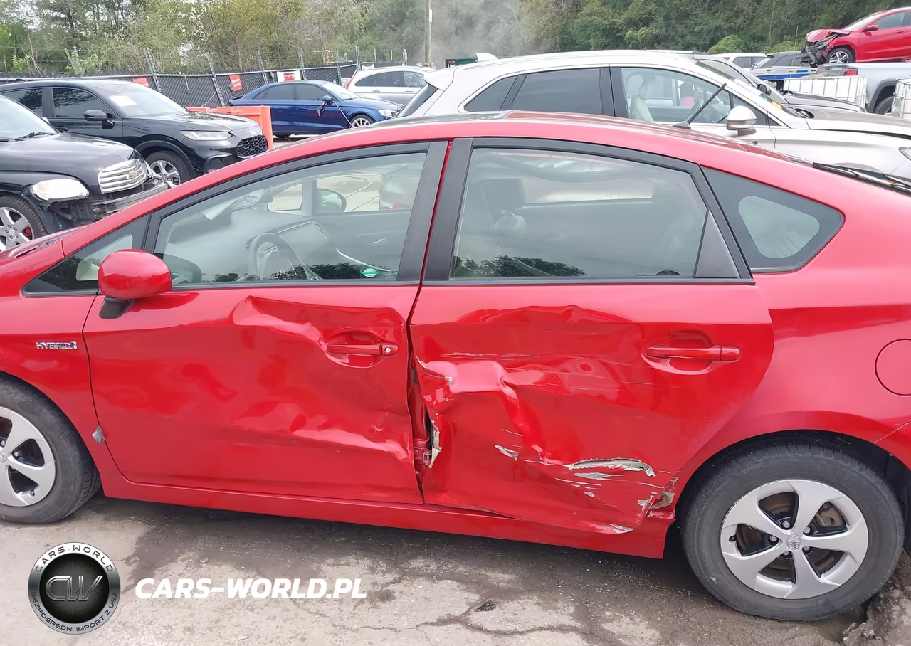 2015 Toyota Prius Two VIN:JTDKN3DU9F1935545 - 6