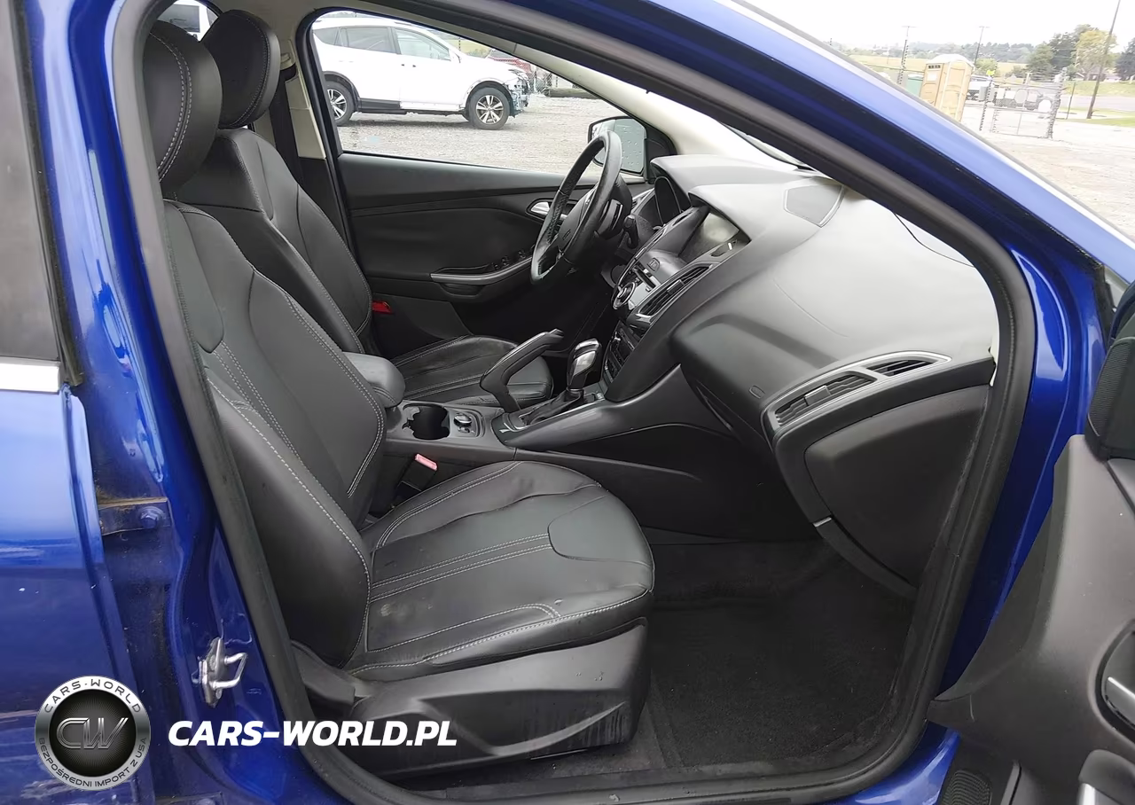 2013 Ford Focus Titanium VIN:1FADP3J23DL155229 - 5