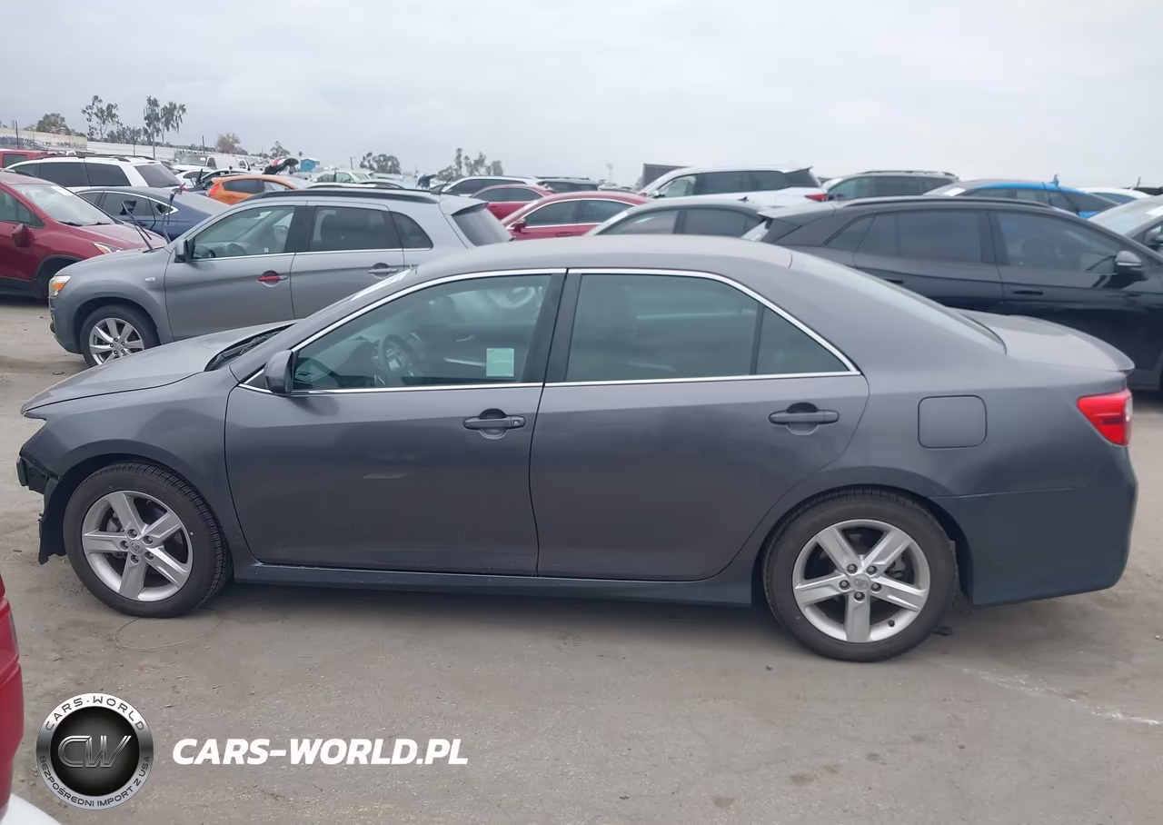 2014 Toyota Camry Se VIN:4T1BF1FKXEU355341 - 15