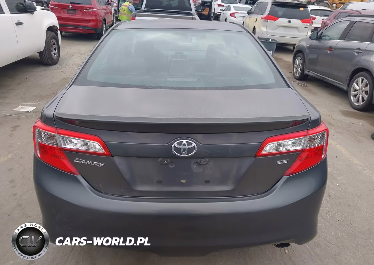 2014 Toyota Camry Se VIN:4T1BF1FKXEU355341 - 17