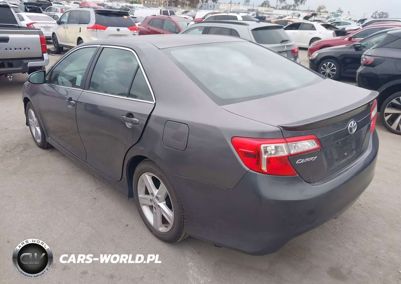 2014 Toyota Camry Se VIN:4T1BF1FKXEU355341 - 3