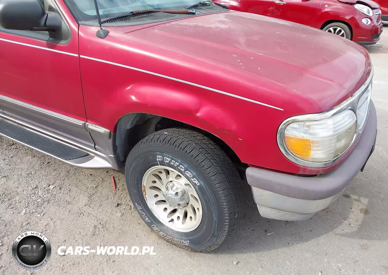 1996 Ford Explorer VIN:1FMDU34X3TUB54001 - 6