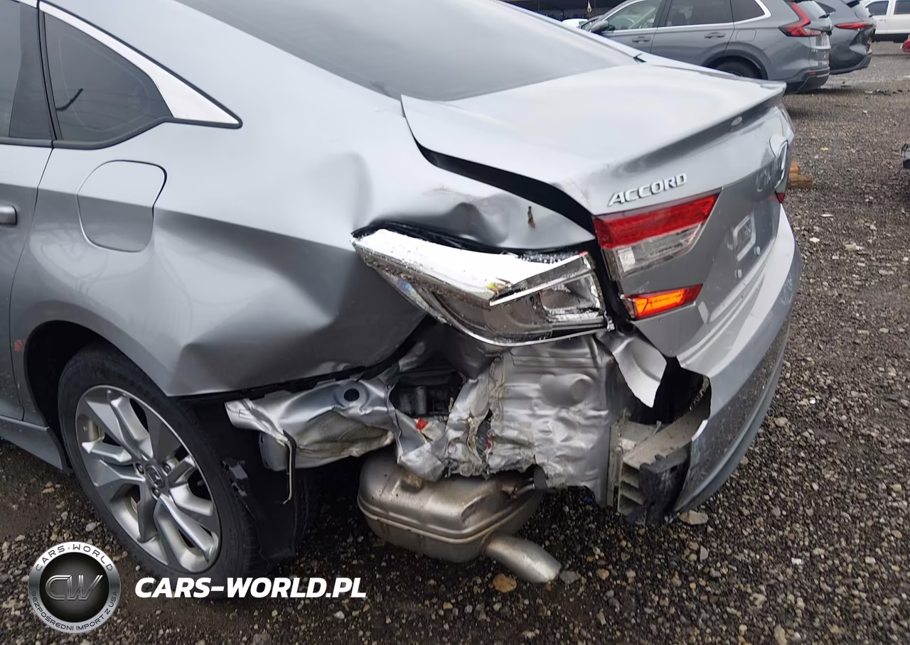 2018 Honda Accord Lx VIN:1HGCV1F1XJA246717 - 6