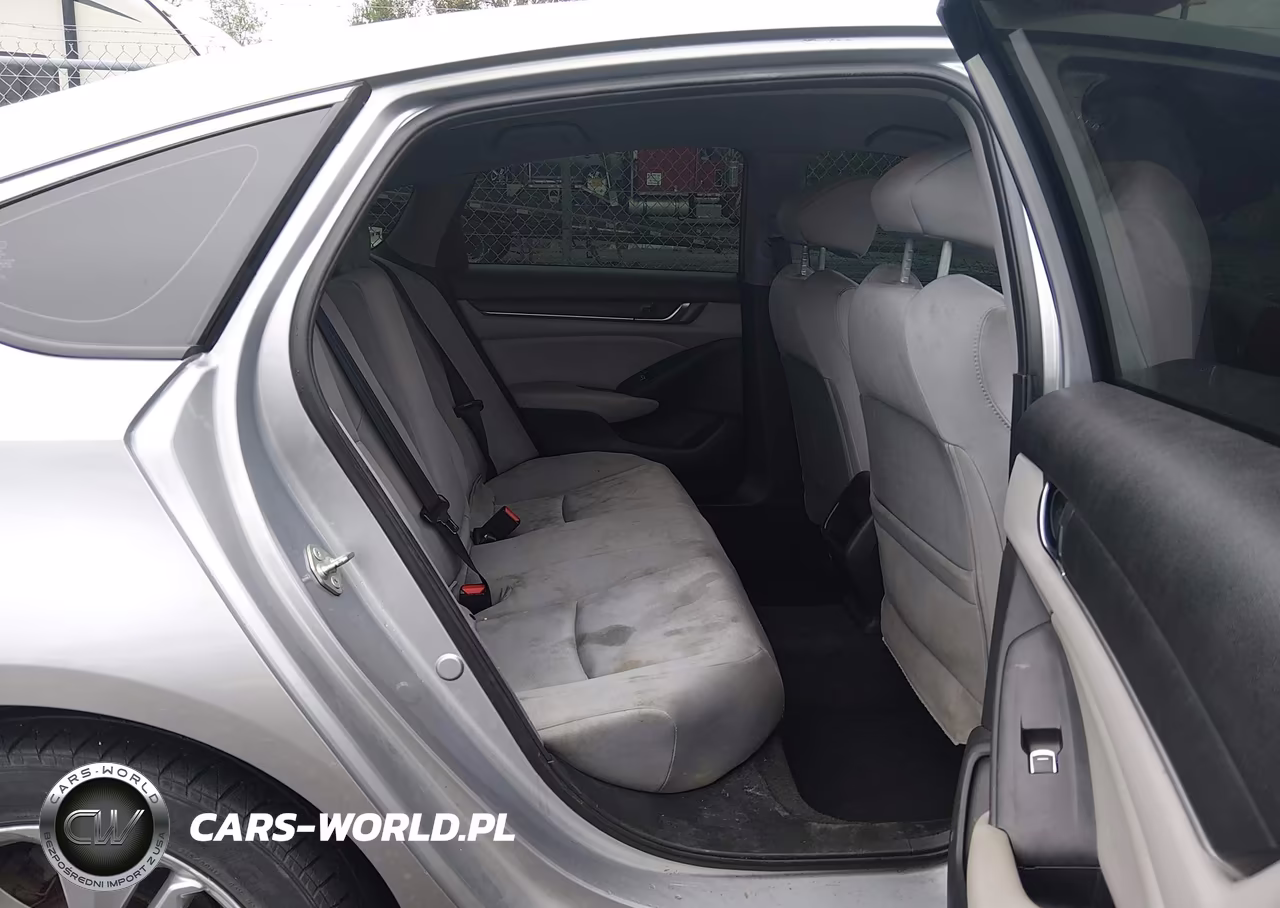 2018 Honda Accord Lx VIN:1HGCV1F1XJA246717 - 8
