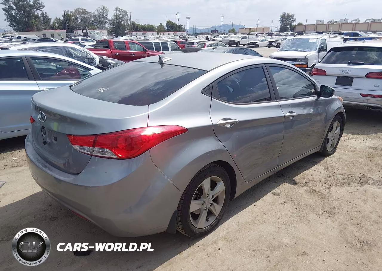 2013 Hyundai Elantra Gls VIN:KMHDH4AE6DU947372 - 4