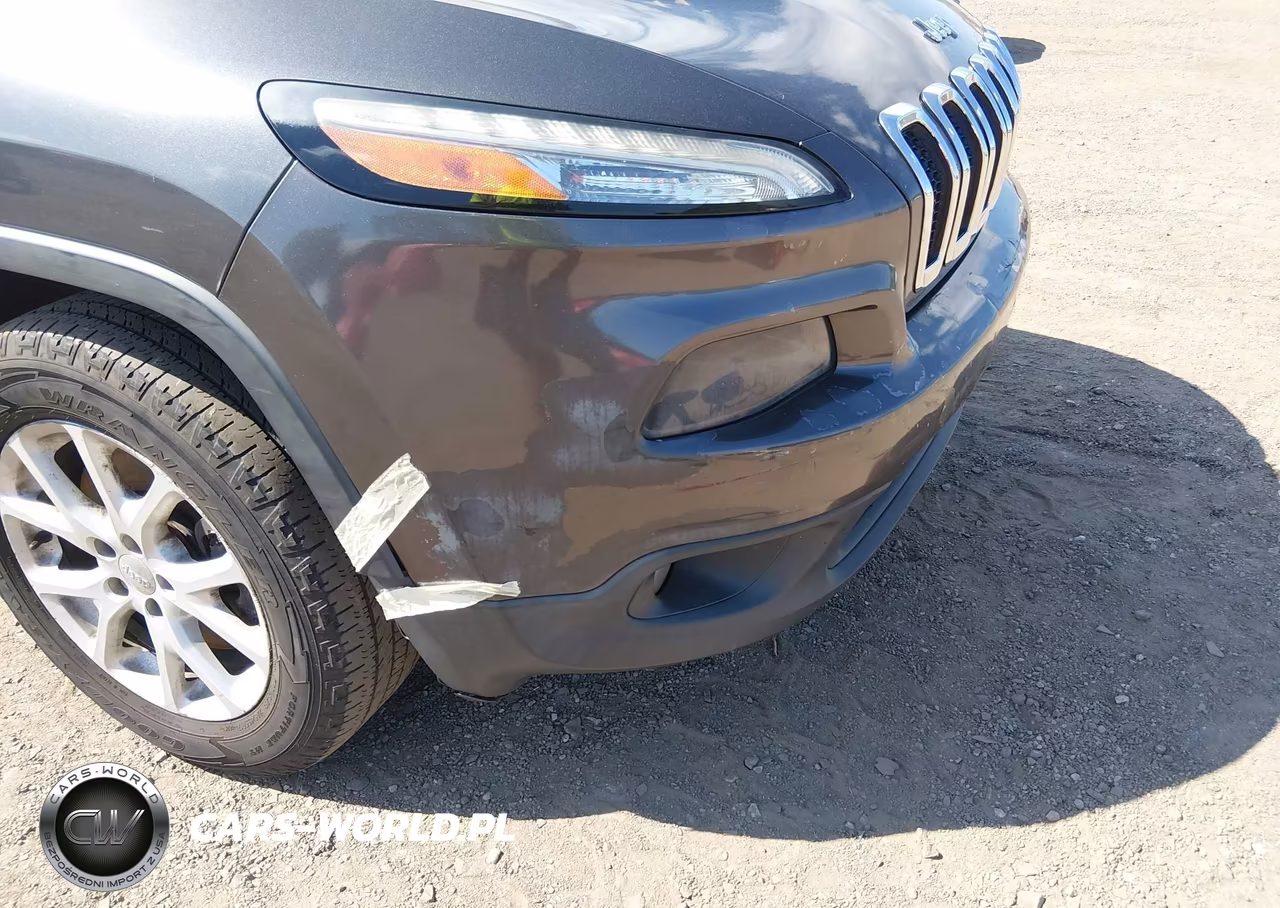 2015 Jeep Cherokee Latitude VIN:1C4PJLCB3FW790782 - 6