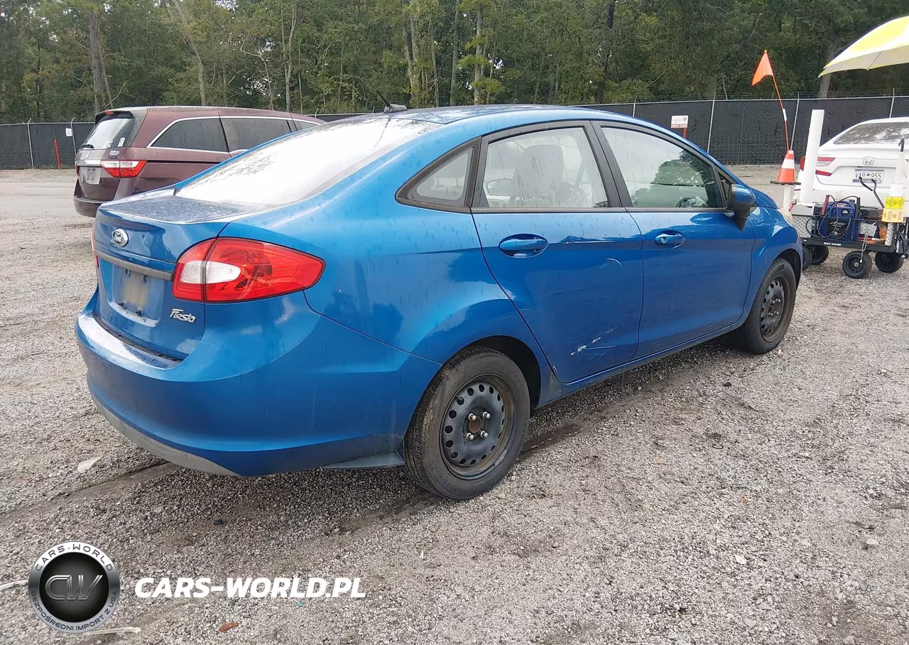 2011 Ford Fiesta S VIN:3FADP4AJ3BM178700 - 4