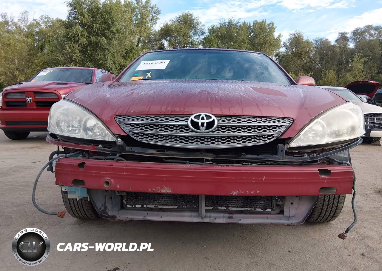 2002 Toyota Camry Le VIN:JTDBE30K220095872 - 6