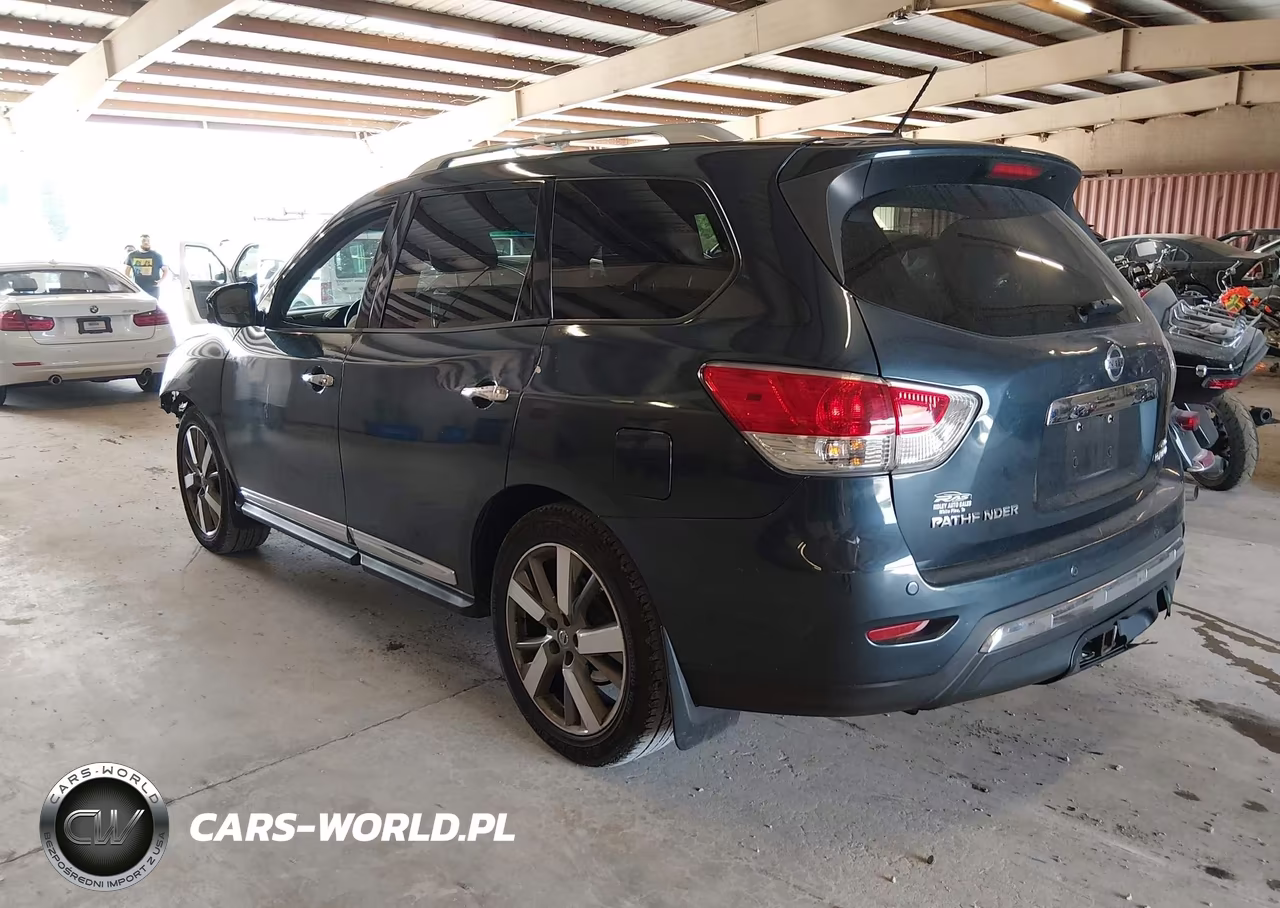 2016 Nissan Pathfinder Platinum VIN:5N1AR2MM8GC616021 - 3