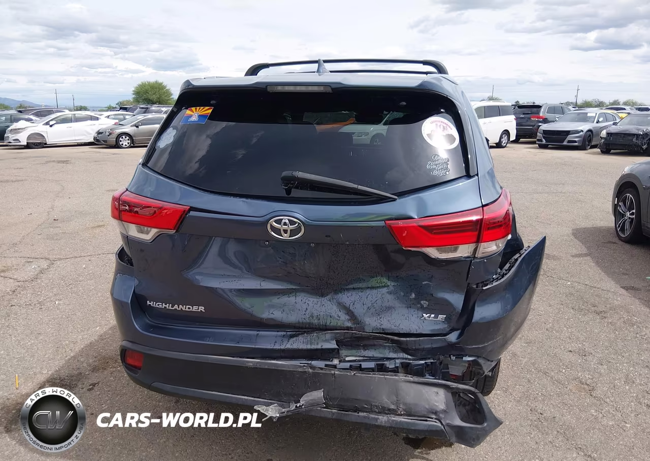 2017 Toyota Highlander Xle VIN:5TDKZRFH1HS525495 - 16