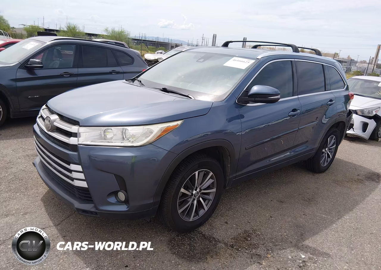 2017 Toyota Highlander Xle VIN:5TDKZRFH1HS525495 - 2