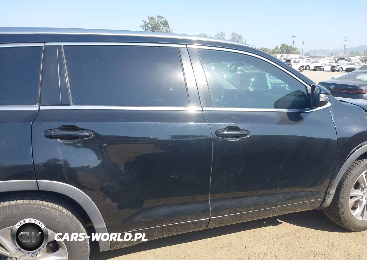 2015 Toyota Highlander Xle V6 VIN:5TDKKRFH7FS100297 - 14