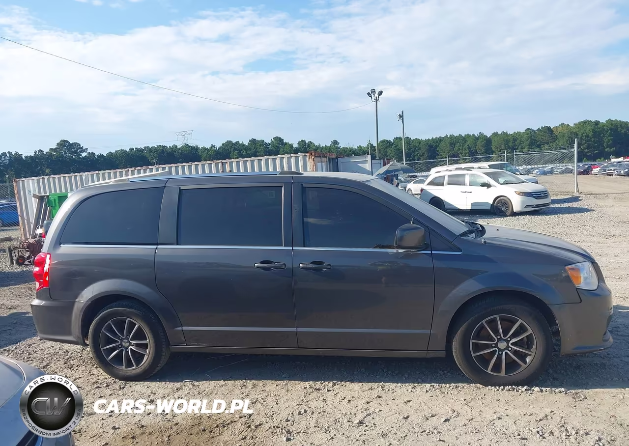 2020 Dodge Grand Caravan Sxt VIN:2C4RDGCG0LR170043 - 13