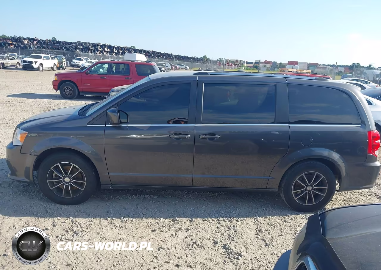 2020 Dodge Grand Caravan Sxt VIN:2C4RDGCG0LR170043 - 14