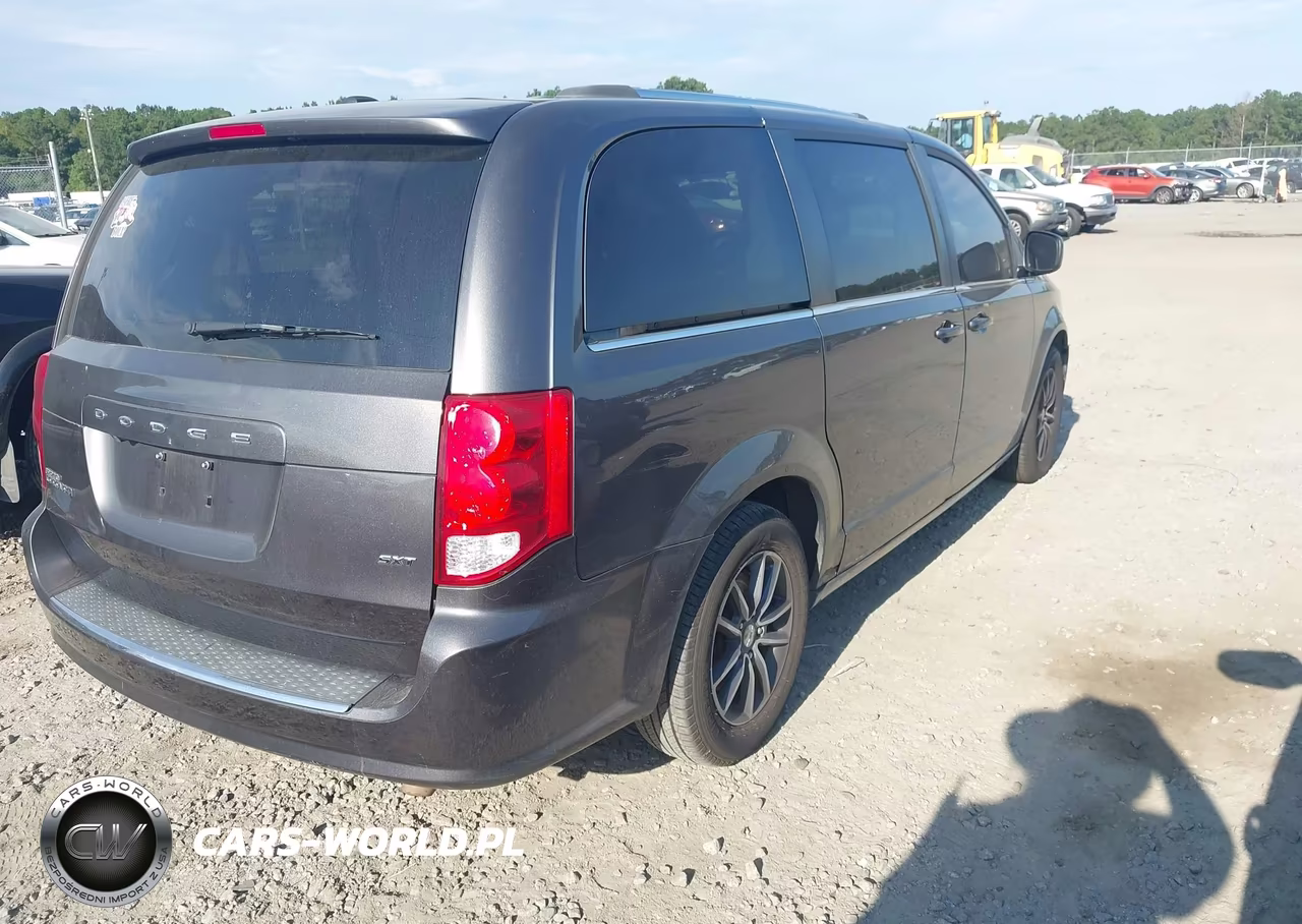 2020 Dodge Grand Caravan Sxt VIN:2C4RDGCG0LR170043 - 4