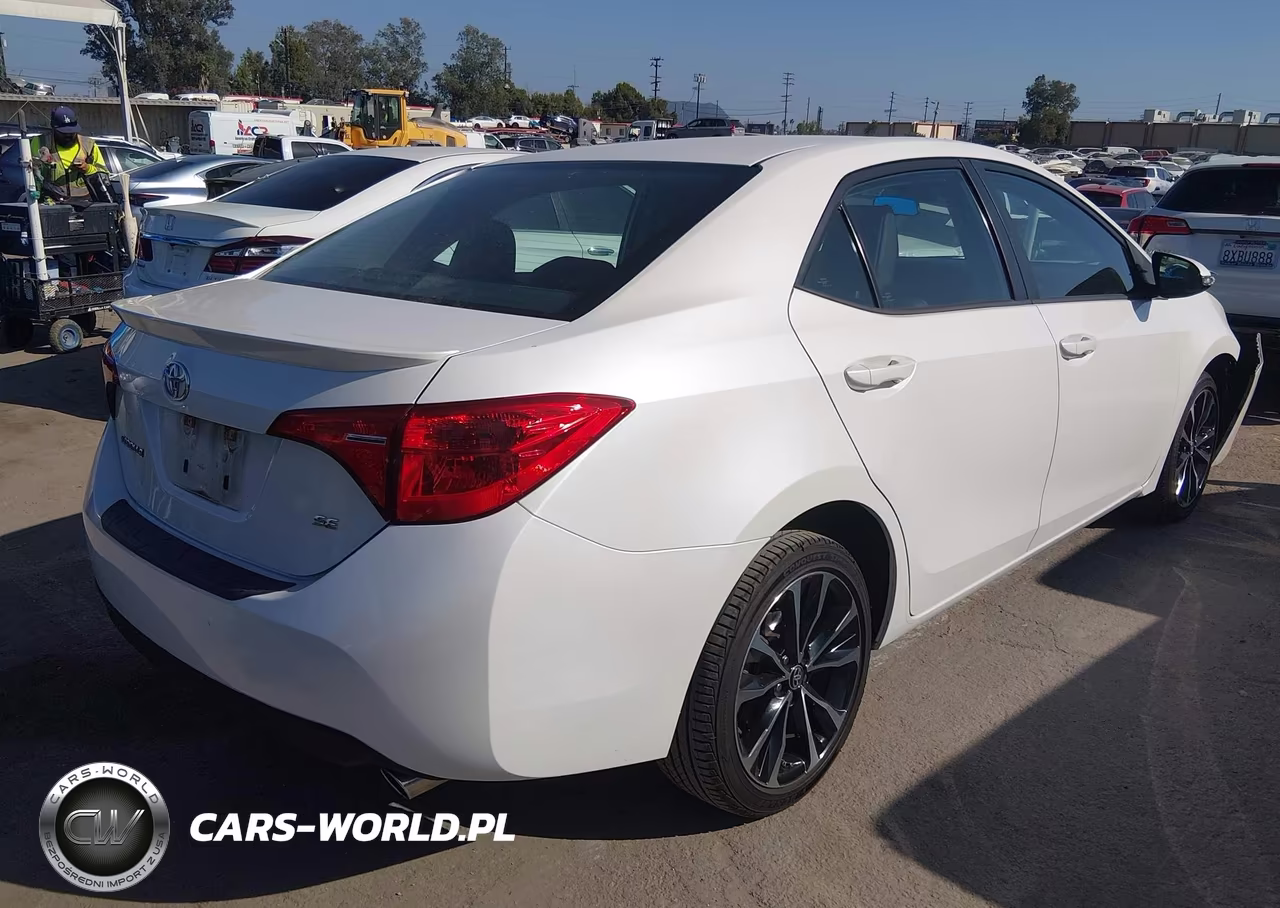 2018 Toyota Corolla Se VIN:5YFBURHE3JP765082 - 4