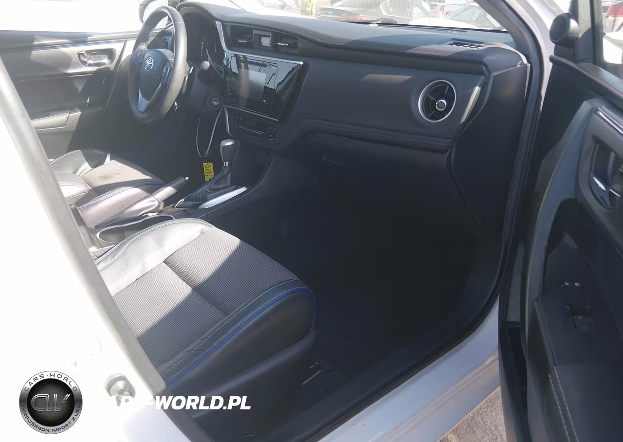 2018 Toyota Corolla Se VIN:5YFBURHE3JP765082 - 5