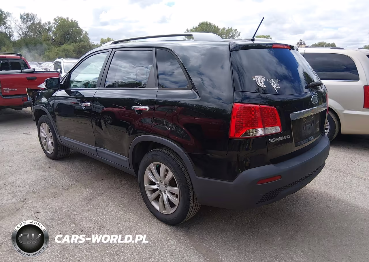 2011 Kia Sorento Lx V6 VIN:5XYKT4A20BG076855 - 3