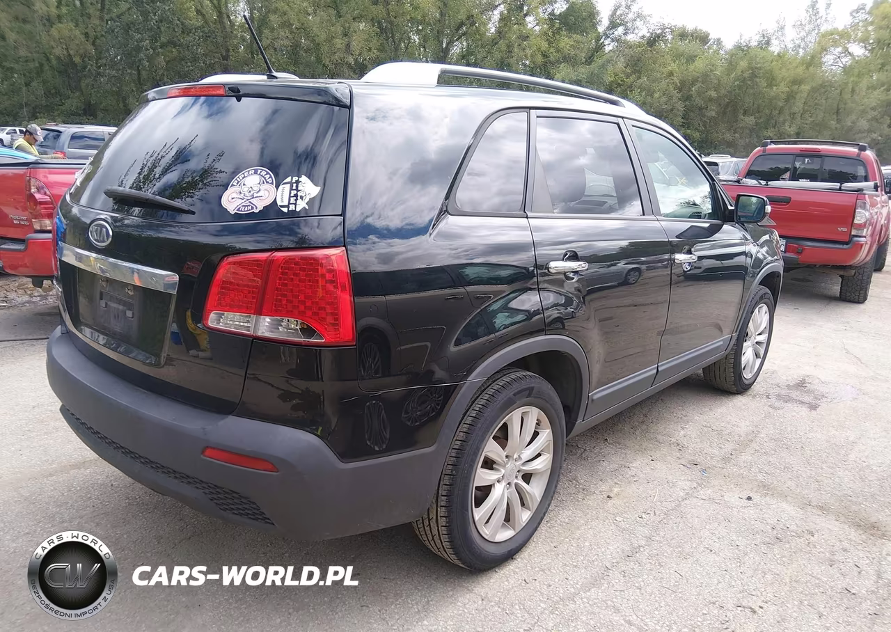 2011 Kia Sorento Lx V6 VIN:5XYKT4A20BG076855 - 4