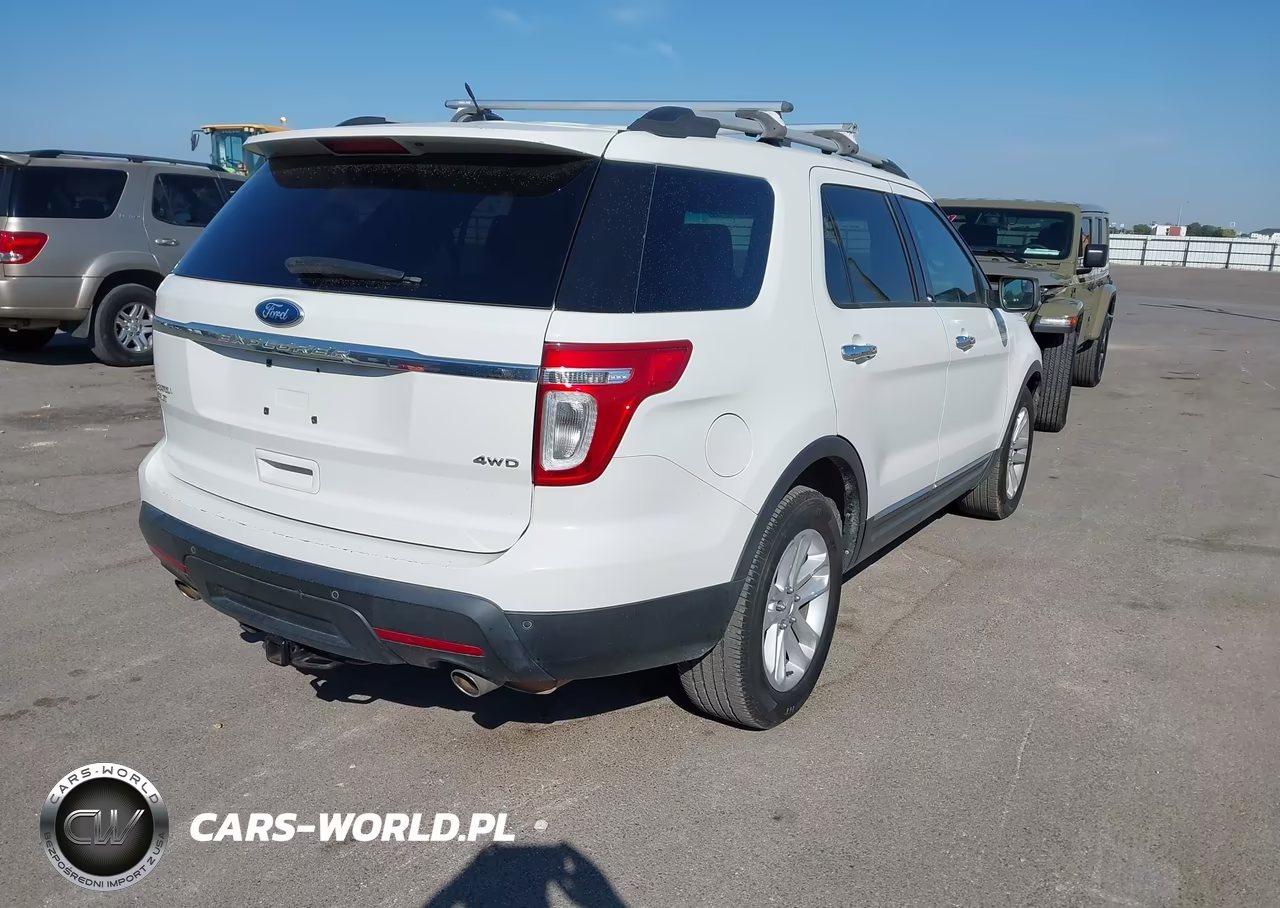 2012 Ford Explorer Xlt VIN:1FMHK8D86CGA32373 - 4