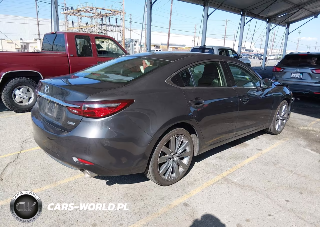 2018 Mazda Mazda6 Touring VIN:JM1GL1VM4J1310431 - 4