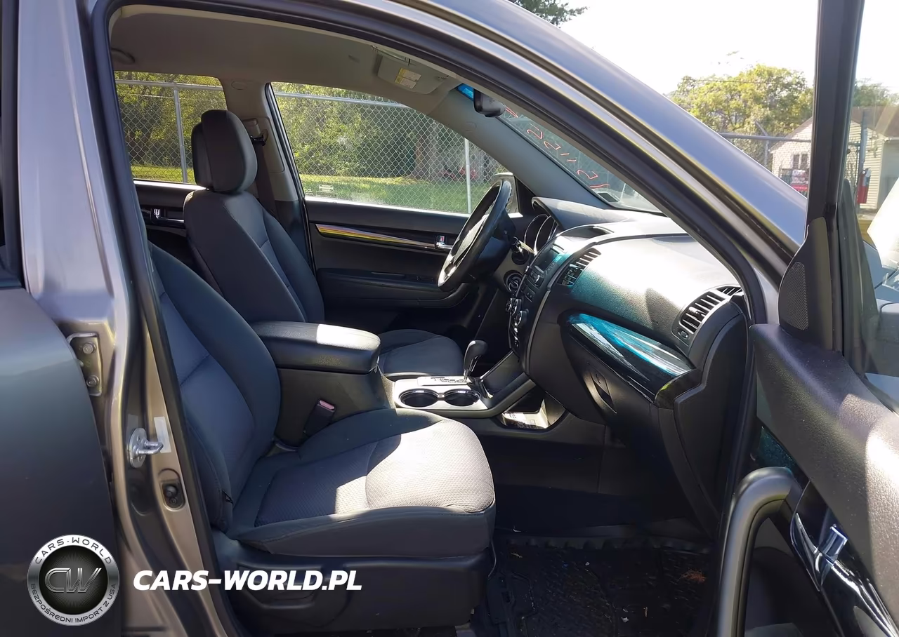 2013 Kia Sorento Lx VIN:5XYKT3A63DG353904 - 5