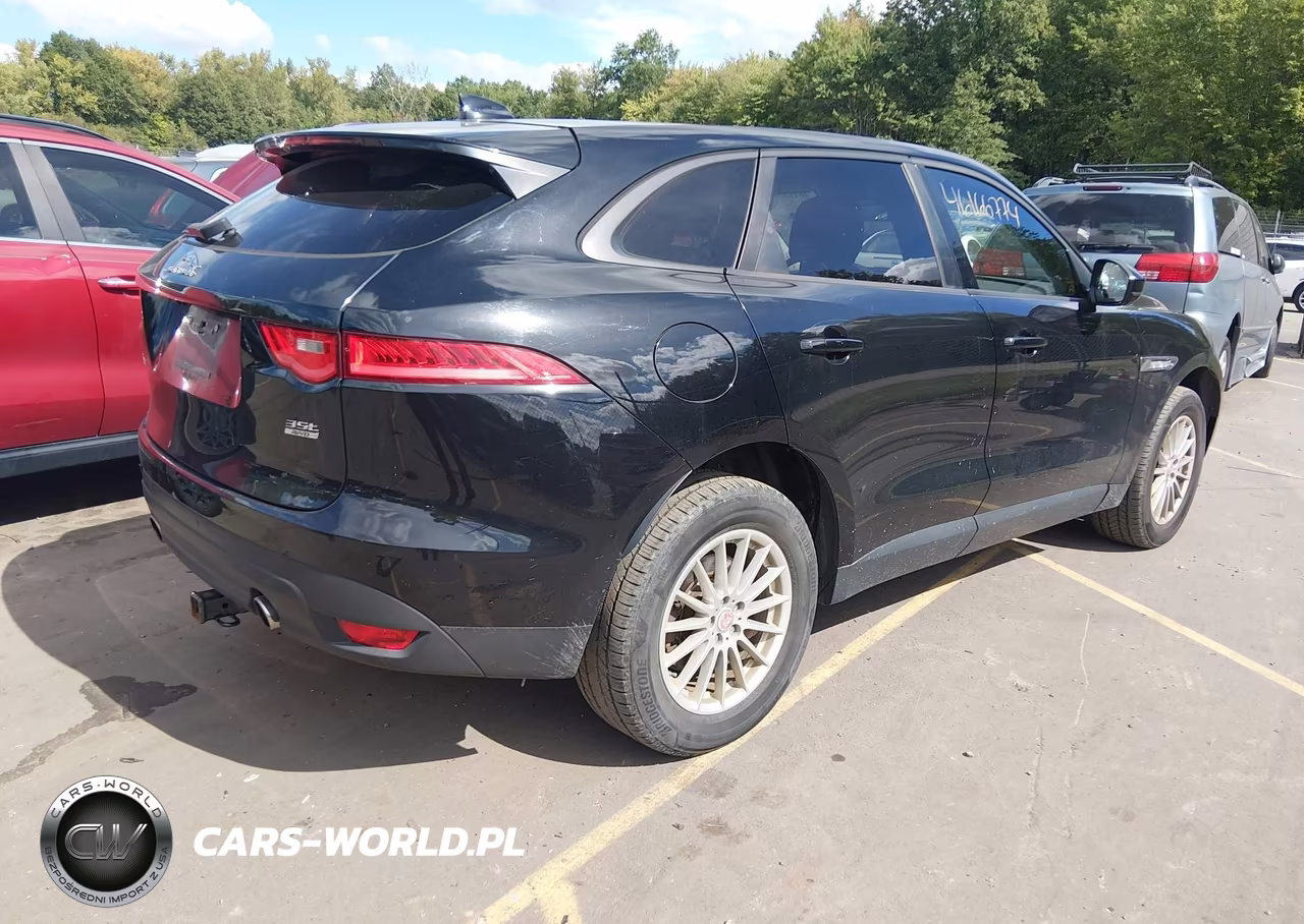 2017 Jaguar F-Pace 35T VIN:SADCS2BVXHA058803 - 4