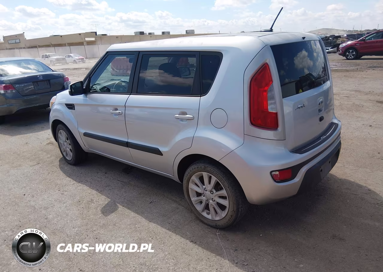 2013 Kia Soul + VIN:KNDJT2A62D7517517 - 3