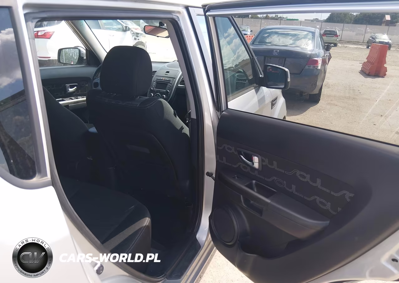 2013 Kia Soul + VIN:KNDJT2A62D7517517 - 8