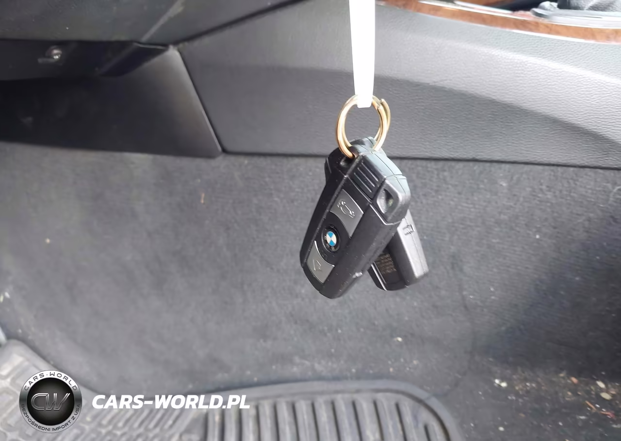 2008 BMW 335Xi VIN:WBAWC73508E064701 - 11