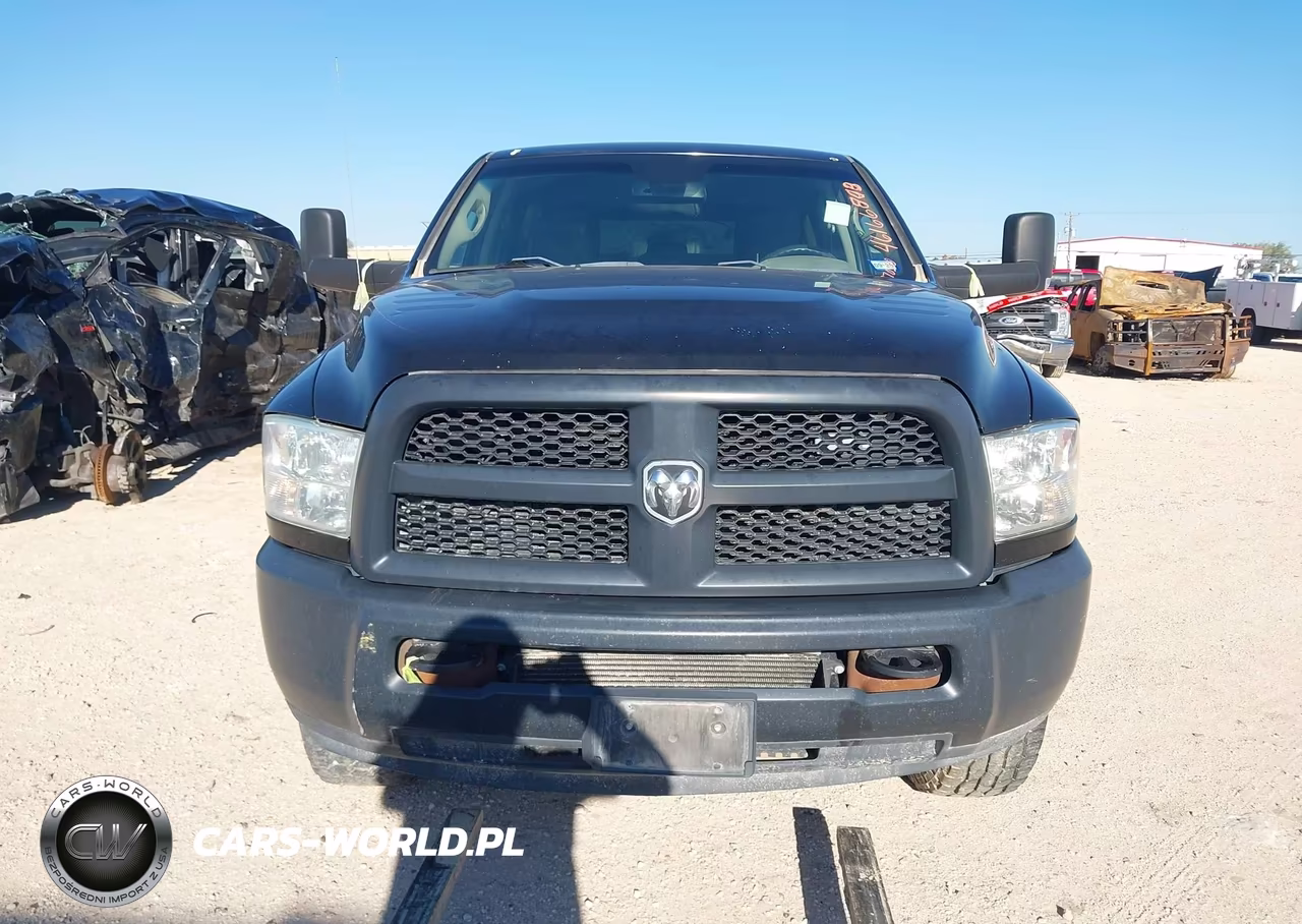 2018 Ram 2500 Tradesman 4X4 8' Box VIN:3C6UR5HL4JG295546 - 12