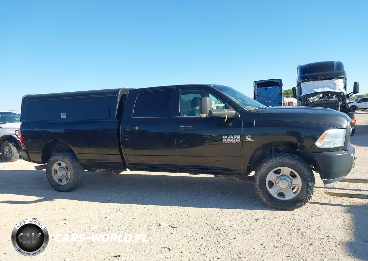 2018 Ram 2500 Tradesman 4X4 8' Box VIN:3C6UR5HL4JG295546 - 13