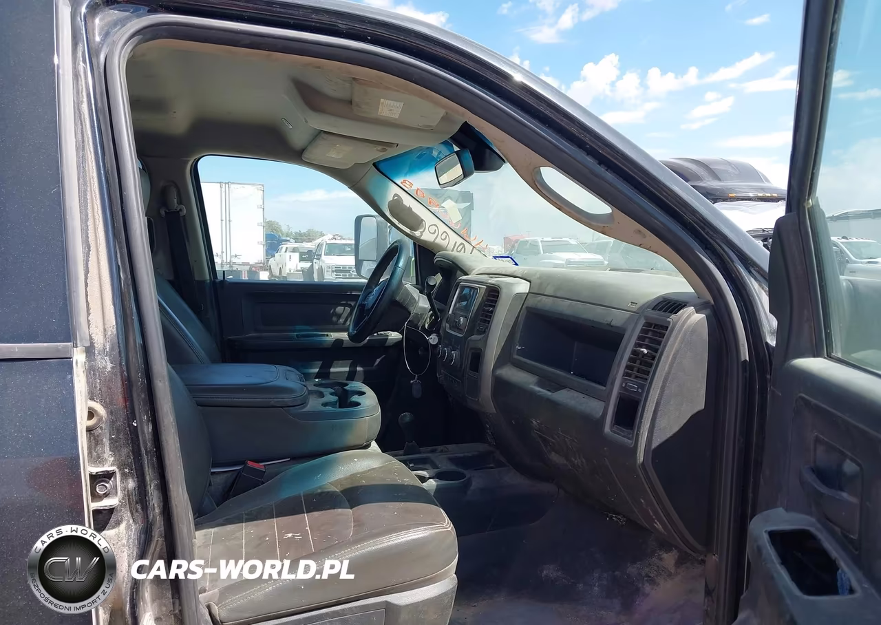 2018 Ram 2500 Tradesman 4X4 8' Box VIN:3C6UR5HL4JG295546 - 5