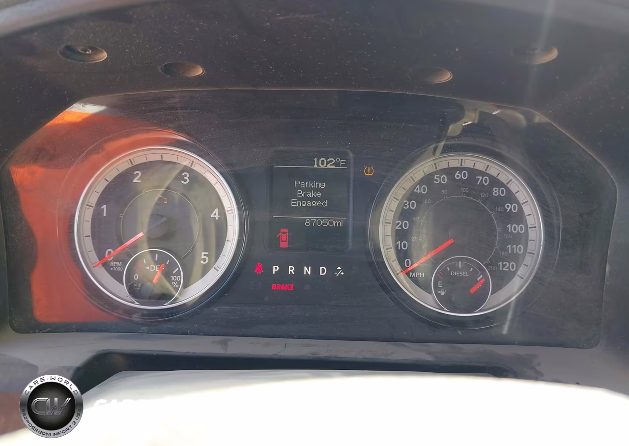 2018 Ram 2500 Tradesman 4X4 8' Box VIN:3C6UR5HL4JG295546 - 7