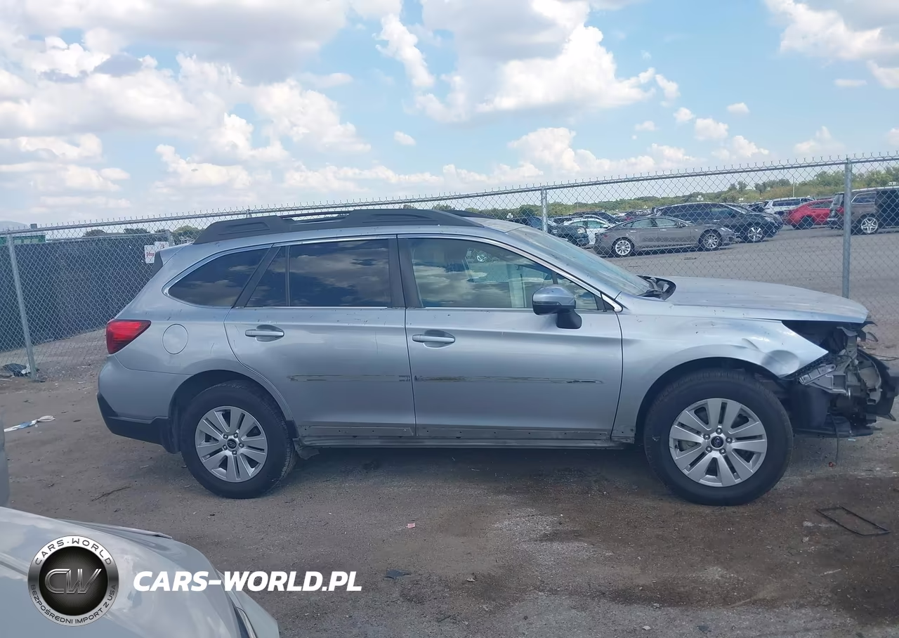 2018 Subaru Outback 2.5I Premium VIN:4S4BSAHC7J3364113 - 13